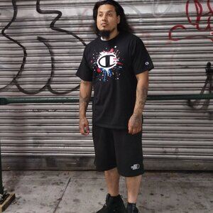 Champion Men's Large Black Short Sleeve Adult Streetwear Splatter Logo Shirt